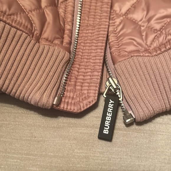 COPY - Size 2y Burberry 2 piece outfit!! In excellent condition. - Picture 6 of 6